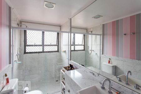 Apartamento à venda com 200m², 4 quartos e 3 vagasBanheiro