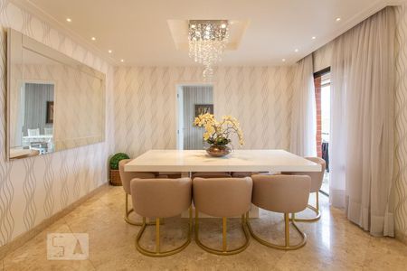 Apartamento à venda com 200m², 4 quartos e 3 vagasSala de Jantar