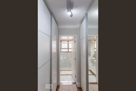 Apartamento à venda com 200m², 4 quartos e 3 vagasQuarto Suite 2 - Corredor