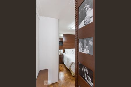 Apartamento à venda com 200m², 4 quartos e 3 vagasQuarto Suite 2 - Corredor