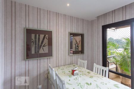 Apartamento à venda com 200m², 4 quartos e 3 vagasCozinha