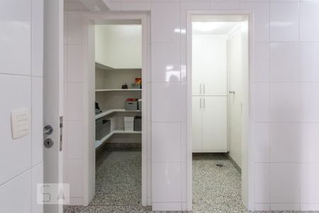 Apartamento à venda com 200m², 4 quartos e 3 vagasDetalhe da area de serviço