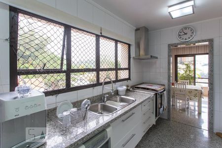 Apartamento à venda com 200m², 4 quartos e 3 vagasCozinha