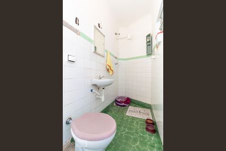 Casa à venda com 108m², 2 quartos e 3 vagasBanheiro 2