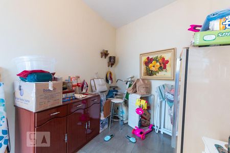 Casa à venda com 108m², 2 quartos e 3 vagasQuarto de serviço