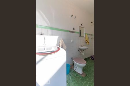 Casa à venda com 108m², 2 quartos e 3 vagasBanheiro 2