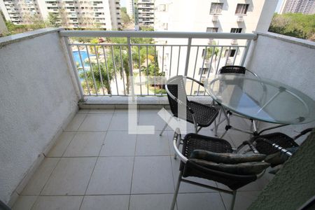 Sala - Varanda de apartamento para alugar com 2 quartos, 63m² em Camorim, Rio de Janeiro