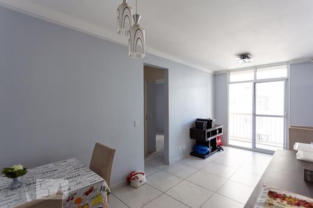 Sala de apartamento para alugar com 2 quartos, 56m² em São Pedro, Osasco