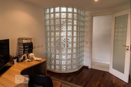 Apartamento à venda com 340m², 4 quartos e 4 vagasQuarto