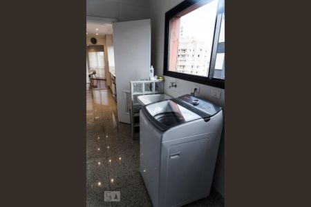 Apartamento à venda com 340m², 4 quartos e 4 vagasÁrea de serviço