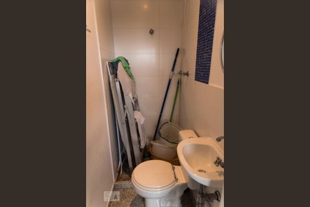 Apartamento à venda com 340m², 4 quartos e 4 vagasBanheiro de serviço