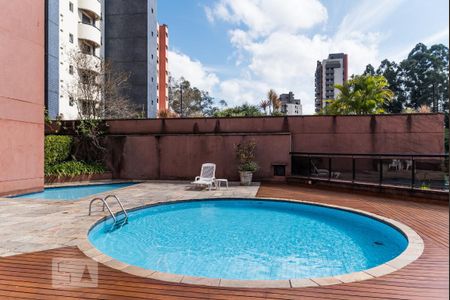 Apartamento à venda com 340m², 4 quartos e 4 vagasÁrea comum - Piscina