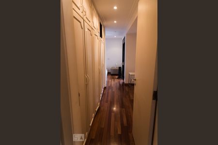 Apartamento à venda com 340m², 4 quartos e 4 vagasCloset suite 3