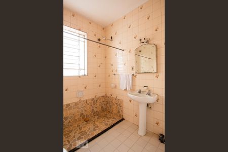 Casa para alugar com 145m², 2 quartos e sem vagaBanheiro 