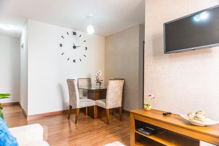 Sala de apartamento para alugar com 3 quartos, 77m² em Cinquentenário, Belo Horizonte