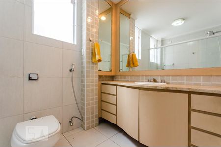 Apartamento para alugar com 222m², 4 quartos e 2 vagasBanheiro suíte