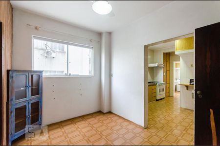Apartamento para alugar com 222m², 4 quartos e 2 vagasCopa