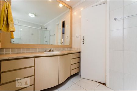 Apartamento para alugar com 222m², 4 quartos e 2 vagasBanheiro suíte