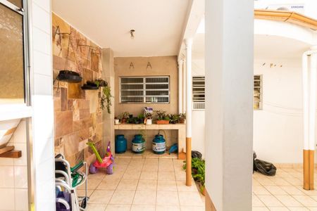 Casa para alugar com 310m², 5 quartos e 2 vagas Casa para alugar com 310m², 5 quartos e 2 vagasÁrea de Serviço