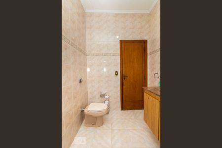 Casa para alugar com 310m², 5 quartos e 2 vagas Casa para alugar com 310m², 5 quartos e 2 vagasBanheiro