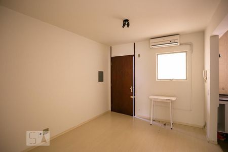 Sala/Cozinha de apartamento à venda com 1 quarto, 48m² em Centro Histórico, Porto Alegre