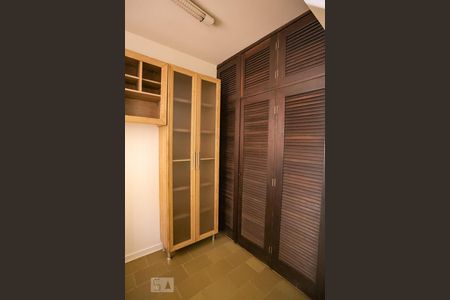 Sala/Cozinha de apartamento à venda com 1 quarto, 48m² em Centro Histórico, Porto Alegre