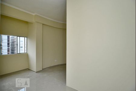 Apartamento à venda com 30m², 1 quarto e sem vagaSala/Quarto