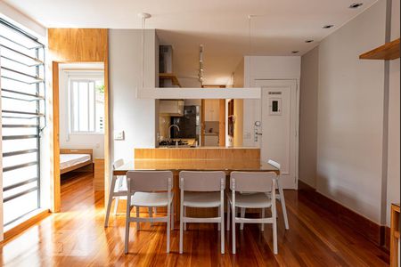 Sala de apartamento para alugar com 3 quartos, 80m² em Leblon, Rio de Janeiro