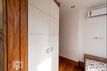 Apartamento para alugar com 80m², 3 quartos e sem vagaQuarto de Serviço