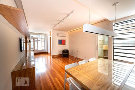 Sala de apartamento para alugar com 3 quartos, 80m² em Leblon, Rio de Janeiro