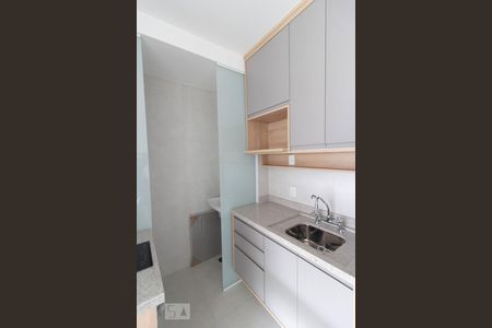Cozinha de apartamento para alugar com 1 quarto, 38m² em Pinheiros, São Paulo