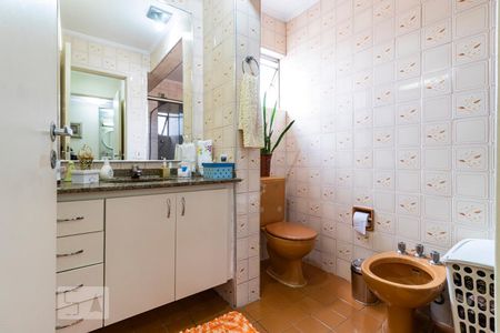 Apartamento à venda com 237m², 3 quartos e 2 vagasQuarto 2 - Suíte/ Banheiro