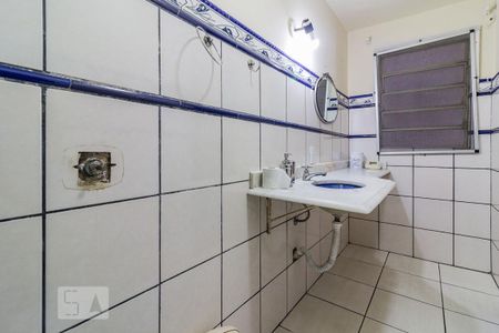 Banheiro de apartamento para alugar com 1 quarto, 54m² em Praia de Belas, Porto Alegre