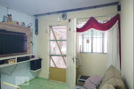 Casa 1 - Sala de casa à venda com 3 quartos, 100m² em Vila Carmosina, São Paulo