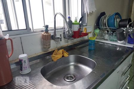 Casa à venda com 100m², 3 quartos e 1 vagaCasa 1 - Cozinha