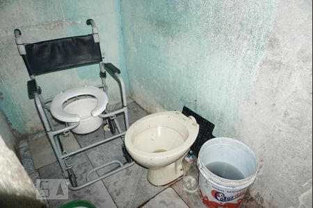 Casa à venda com 100m², 3 quartos e 1 vagaCasa 2 - Banheiro