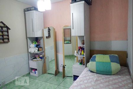 Casa 1 - Quarto 1 de casa à venda com 3 quartos, 100m² em Vila Carmosina, São Paulo