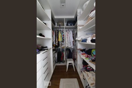 Casa à venda com 400m², 4 quartos e 3 vagasCloset Quarto 3