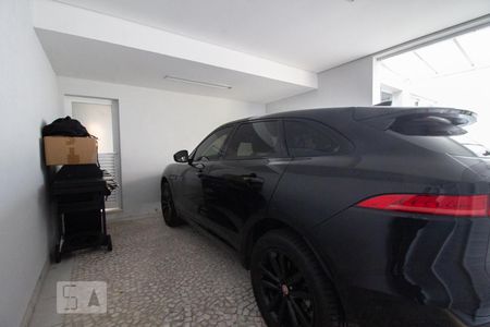 Casa à venda com 400m², 4 quartos e 3 vagasGaragem