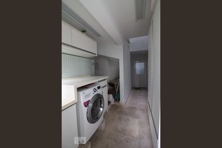 Casa à venda com 400m², 4 quartos e 3 vagasArea de serviço