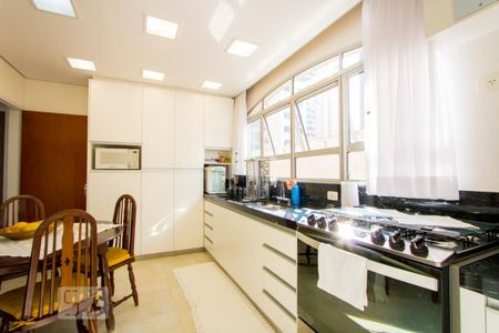 Apartamento à venda com 160m², 4 quartos e 3 vagasCozinha