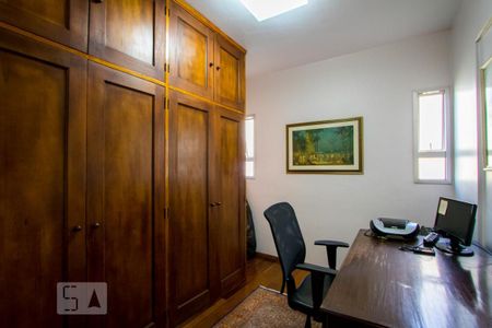 Apartamento à venda com 160m², 4 quartos e 3 vagasQuarto 4