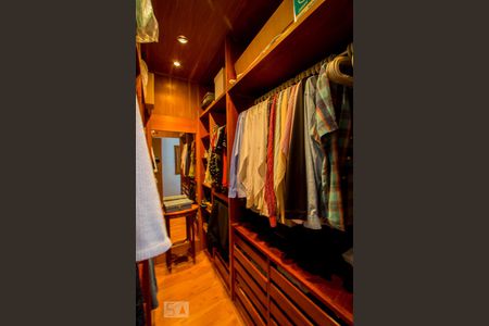 Apartamento à venda com 160m², 4 quartos e 3 vagasCloset do Quarto 1