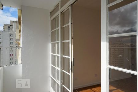 Apartamento para alugar com 98m², 2 quartos e 1 vaga Apartamento para alugar com 98m², 2 quartos e 1 vagaVaranda