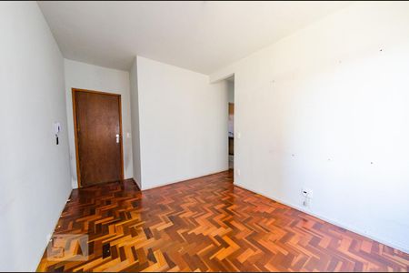 Sala de apartamento para alugar com 3 quartos, 60m² em Padre Eustáquio, Belo Horizonte