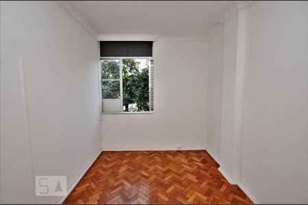 Quarto 1 de apartamento para alugar com 2 quartos, 85m² em Laranjeiras, Rio de Janeiro