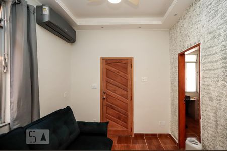 Sala de casa para alugar com 2 quartos, 100m² em Quintino Bocaiúva, Rio de Janeiro