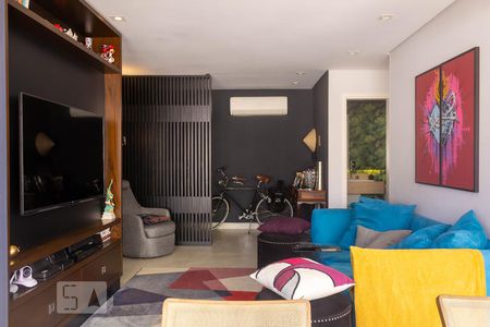 Sala de apartamento para alugar com 1 quarto, 74m² em Cidade Monções, São Paulo