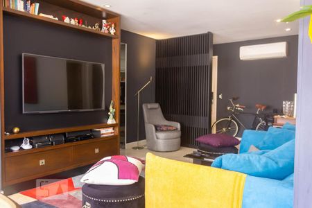 Sala de apartamento para alugar com 1 quarto, 74m² em Cidade Monções, São Paulo