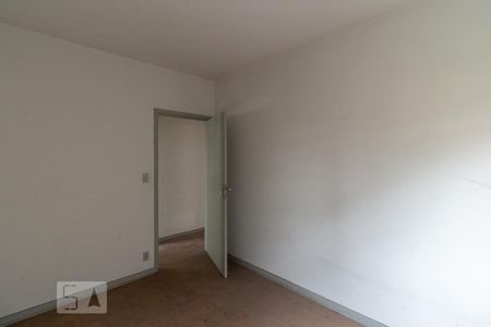 Casa à venda com 390m², 3 quartos e 2 vagas Casa à venda com 390m², 3 quartos e 2 vagasQuarto 3